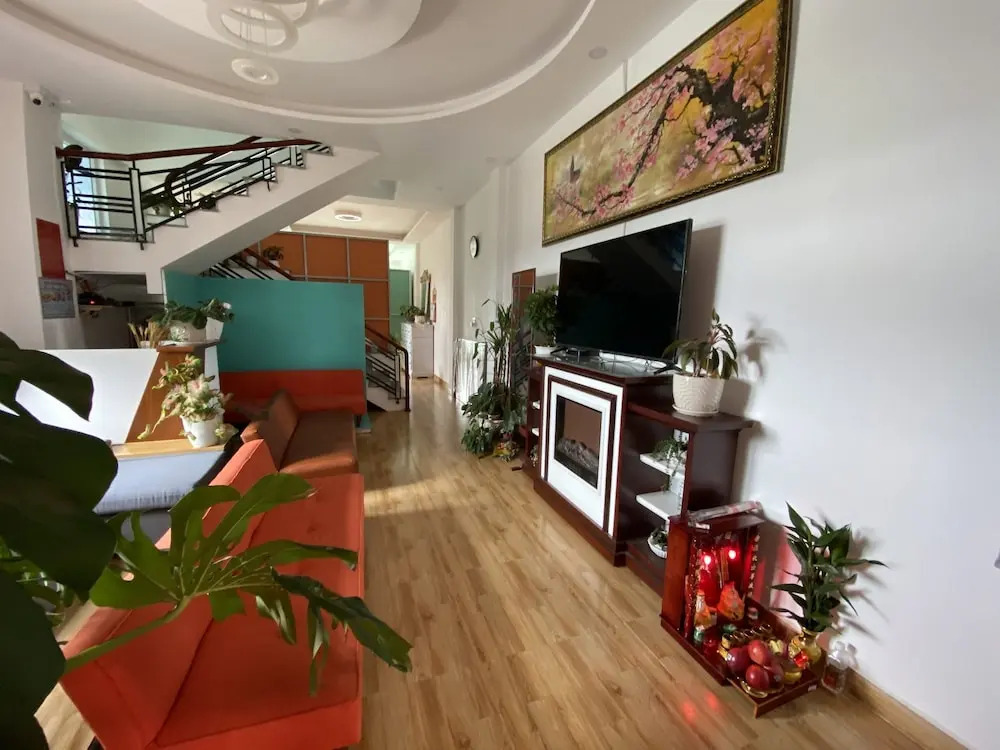 Mây's House