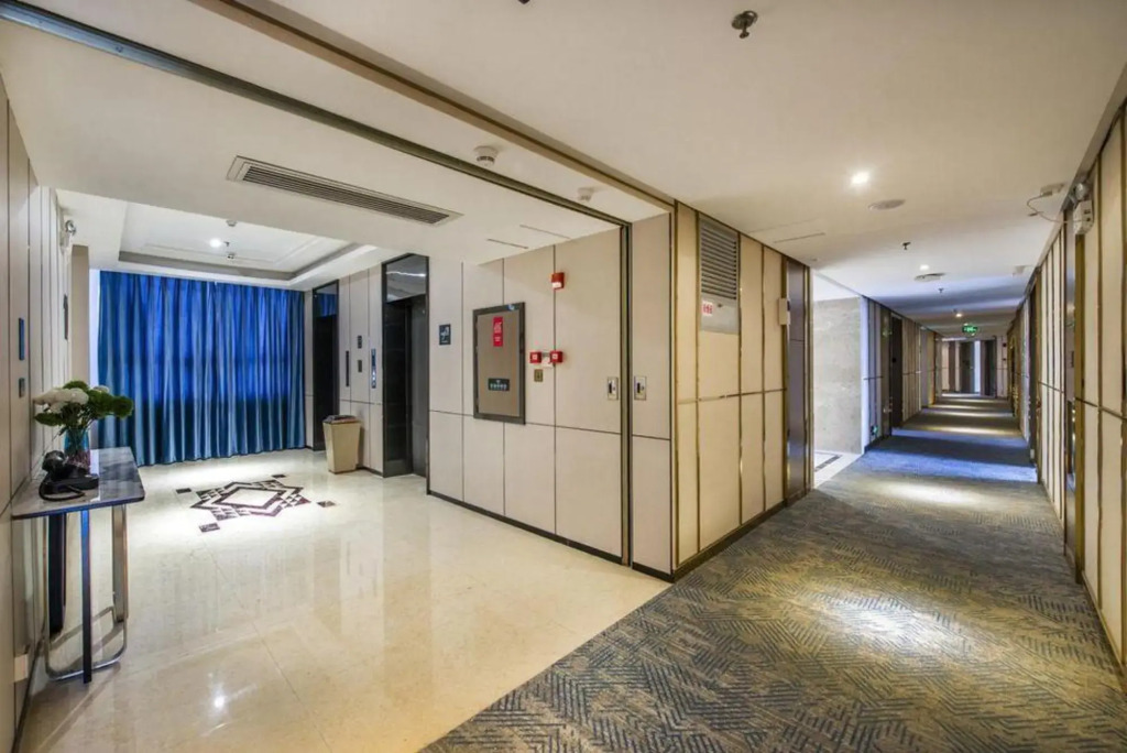 Atour X Hotel Yangjiang Jiangcheng Junyi Plaza