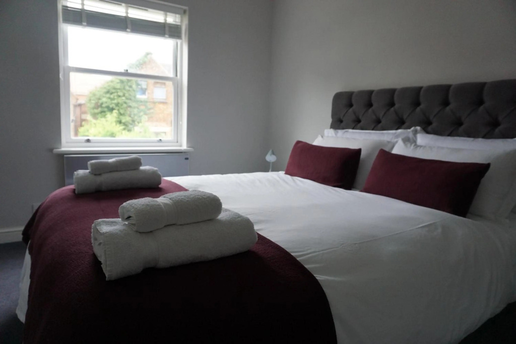 3 Summertown Court