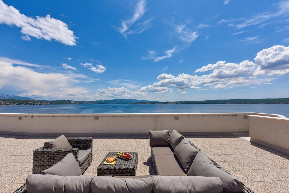 Villa Costabella with heated pool