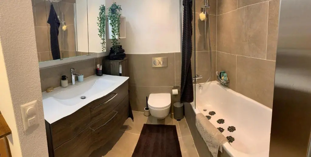 WEF 2024 Ferienwohnung, 1min von Kongresshaus
