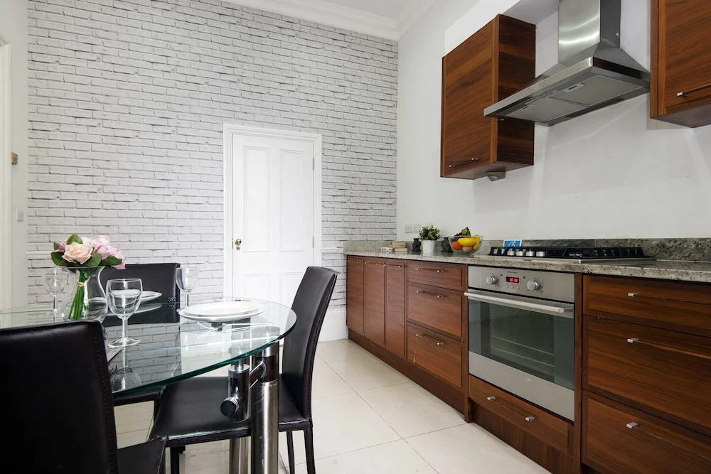 Collingham Place Apartments