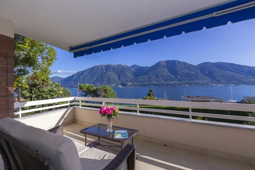 Lakeside Apartment