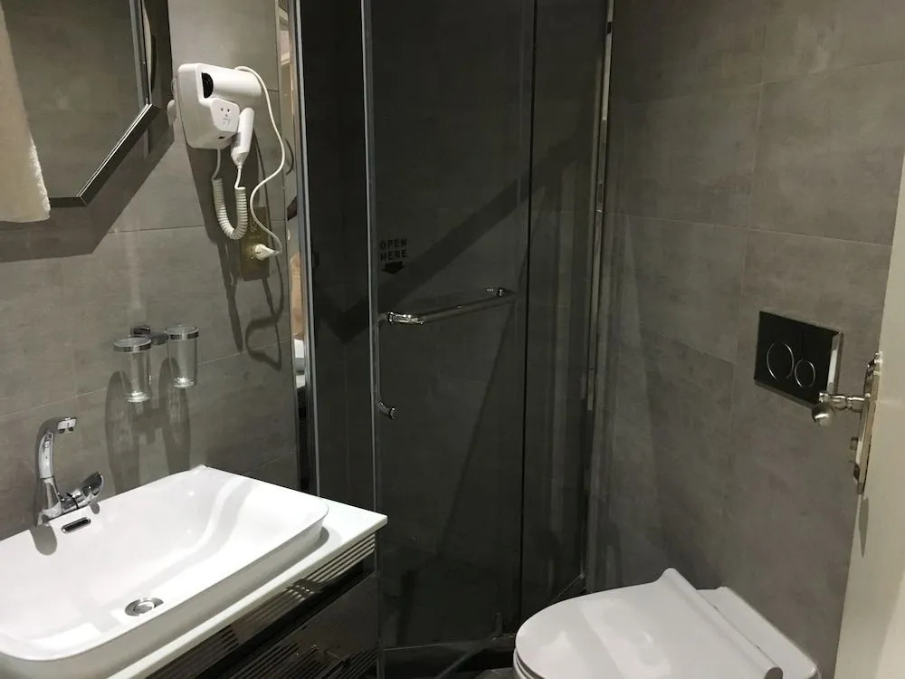 Prestige Hotel