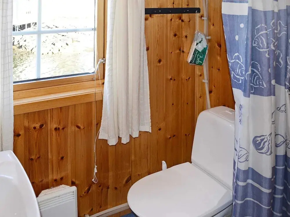 3 person holiday home in Henningsvær
