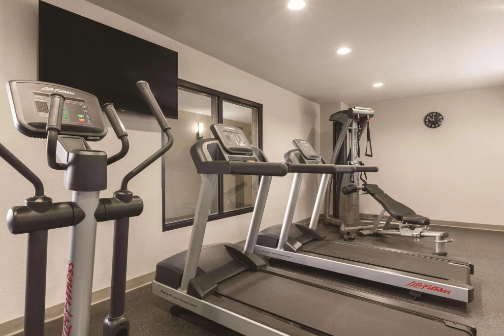 Country Inn & Suites by Radisson, Bakersfield, CA