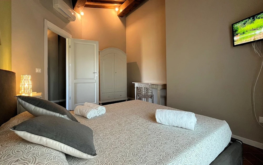 Borgo del Silenzio - Apartments with pool in Lajatico