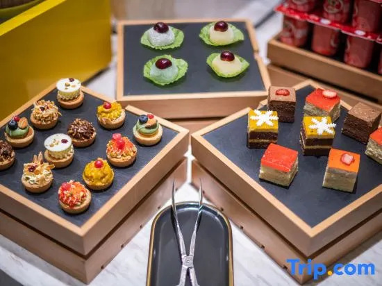 Guiyang  Convention and Exhibition City Guanshanhu Park Crystal Hotel