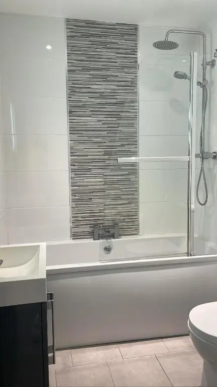 Wellington Park Apartments Spacious 1BR Sleeps 4 in Prime Location