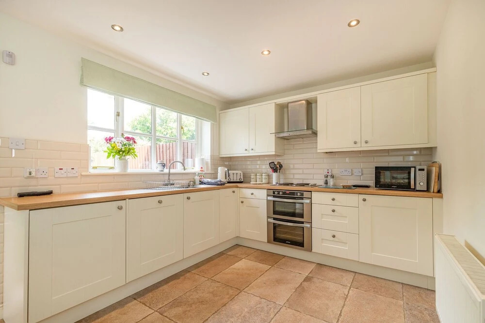 4 Aldelyme Court