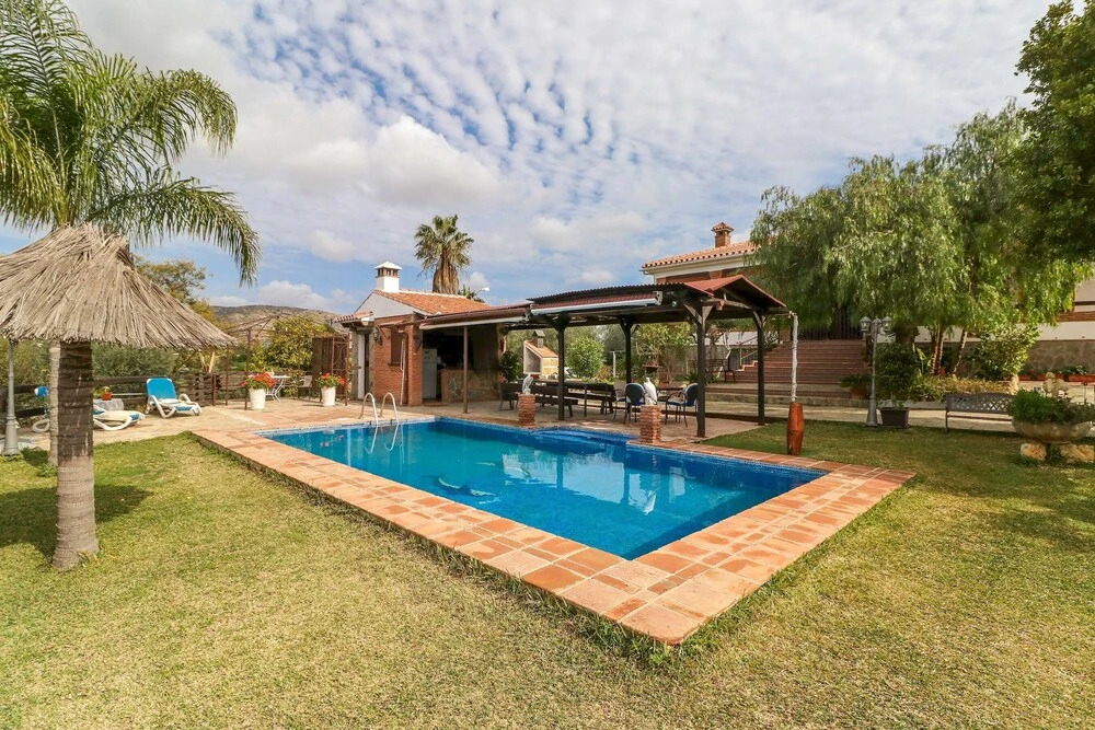 Francisquita - Modern Stylish Country Villa, Private Pool, Air Con, Wifi