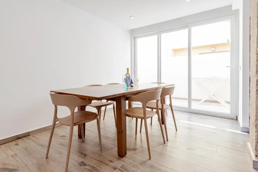 Amplio y acogedor apartamento renovado con piscina AL124