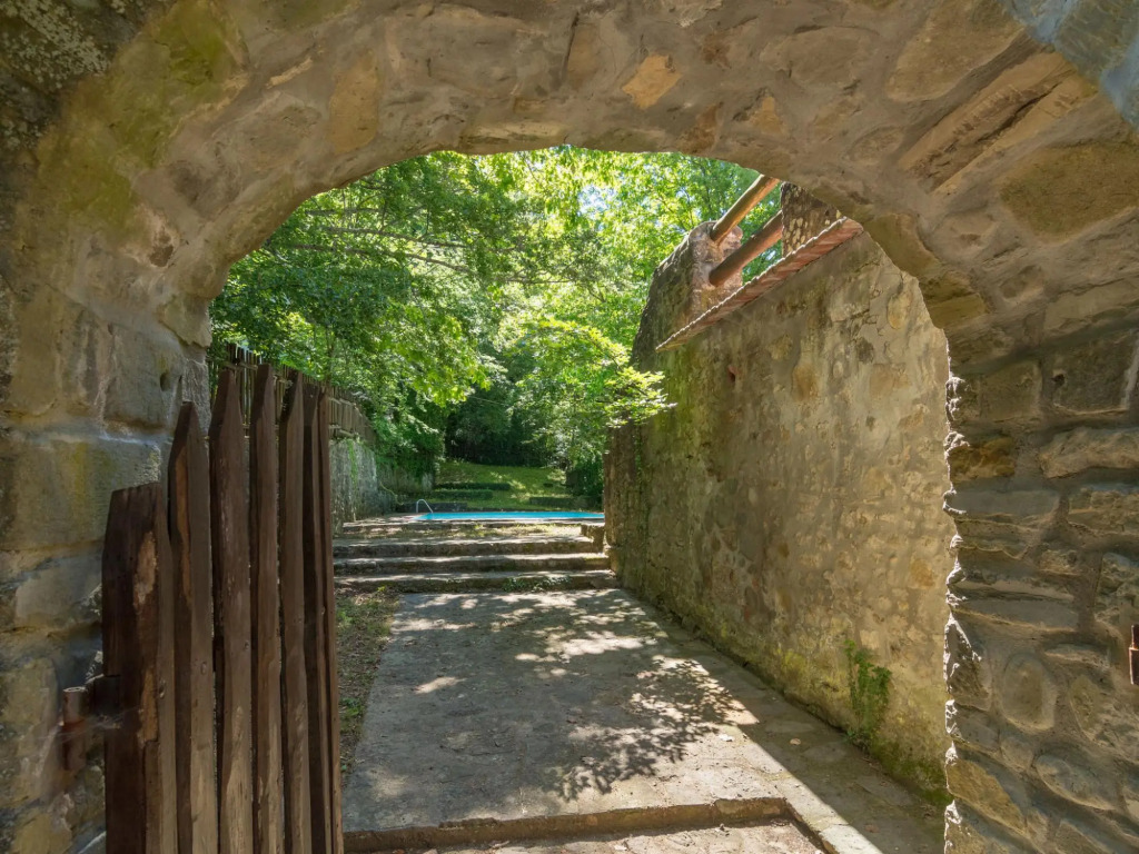Charming historic residence from the 1500s