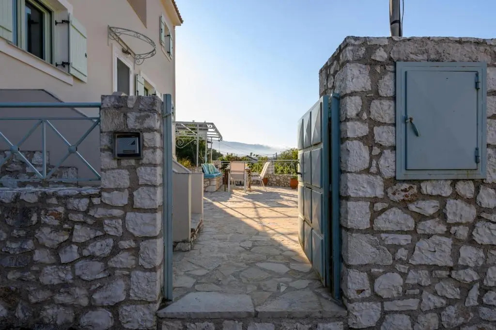 Spyros House, 3 bedrooms-sea view-in Agia Efimia
