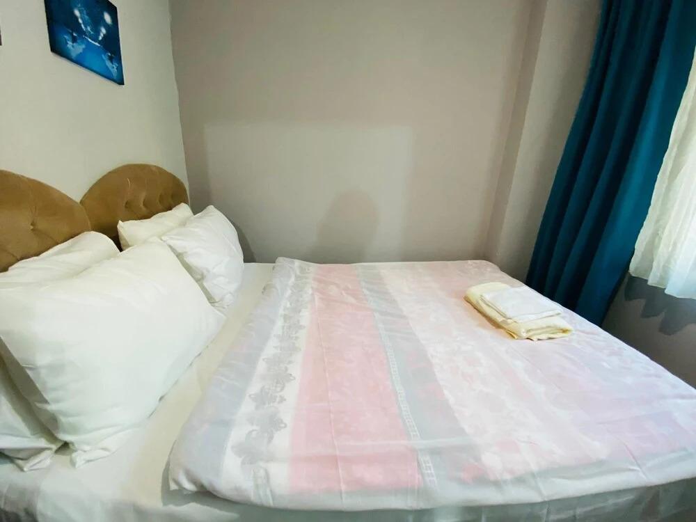 Happy Dreams Apart Hotel