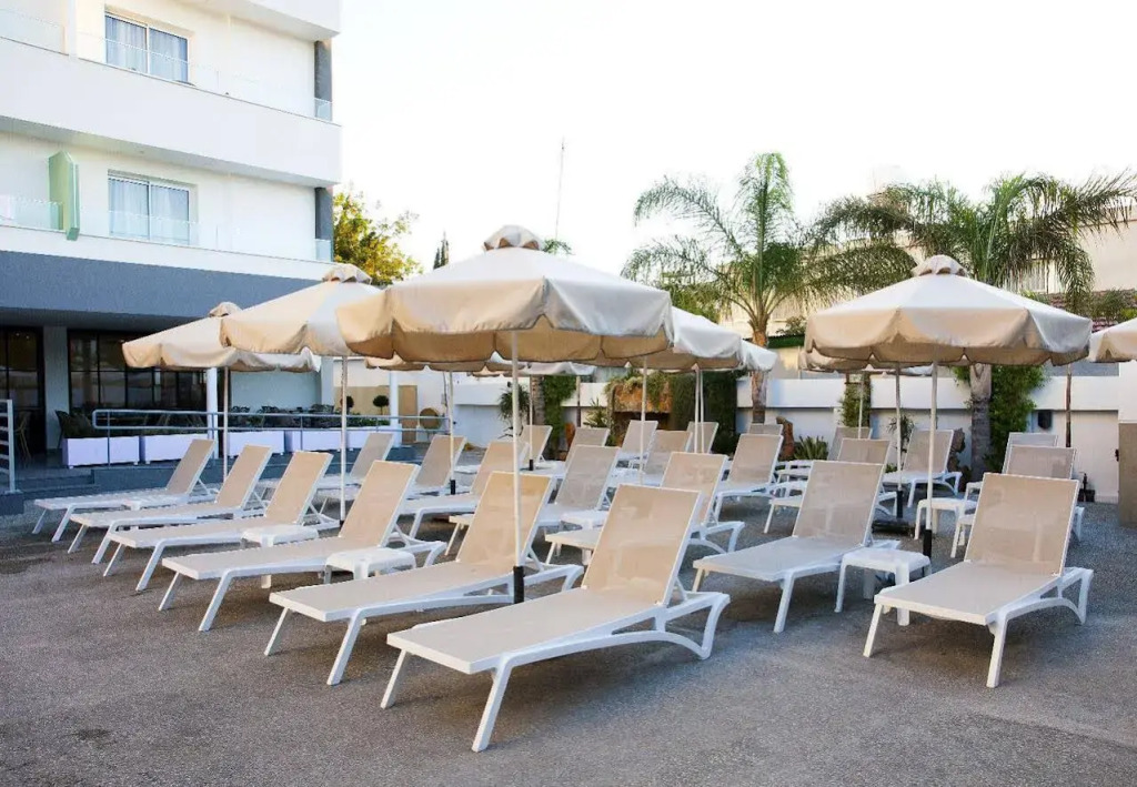 Pefkos City Hotel