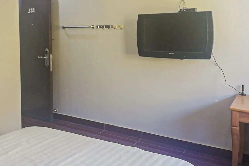 OYO 90248 Kapitan Inn