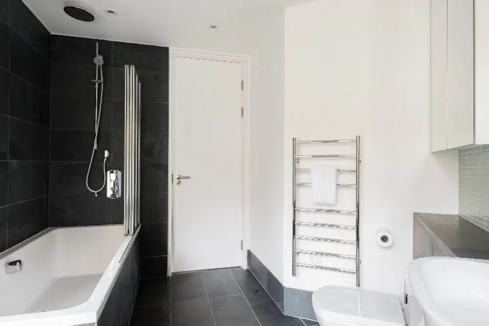 The Camden Chalet - Bright & Modern 3bdr Home With Balcony