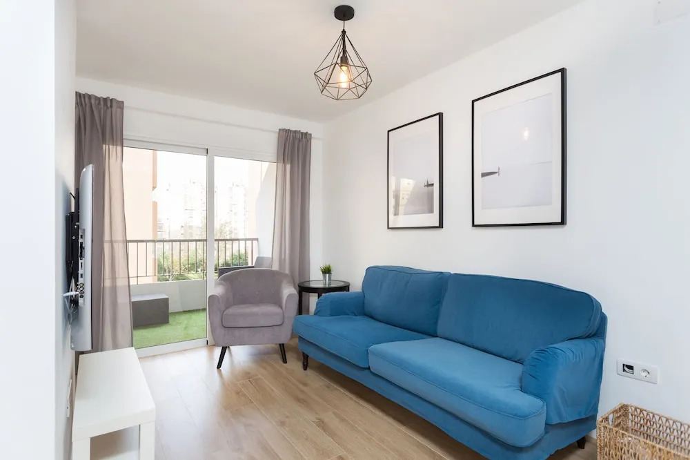 HomeLike Moderm Center Apartment