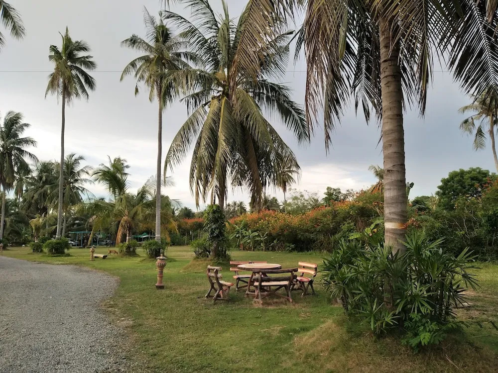 Yoo Sabai Resort