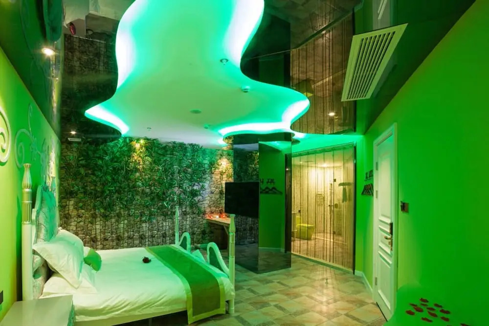Suzhou Huazhiyu Lover Theme Hotel