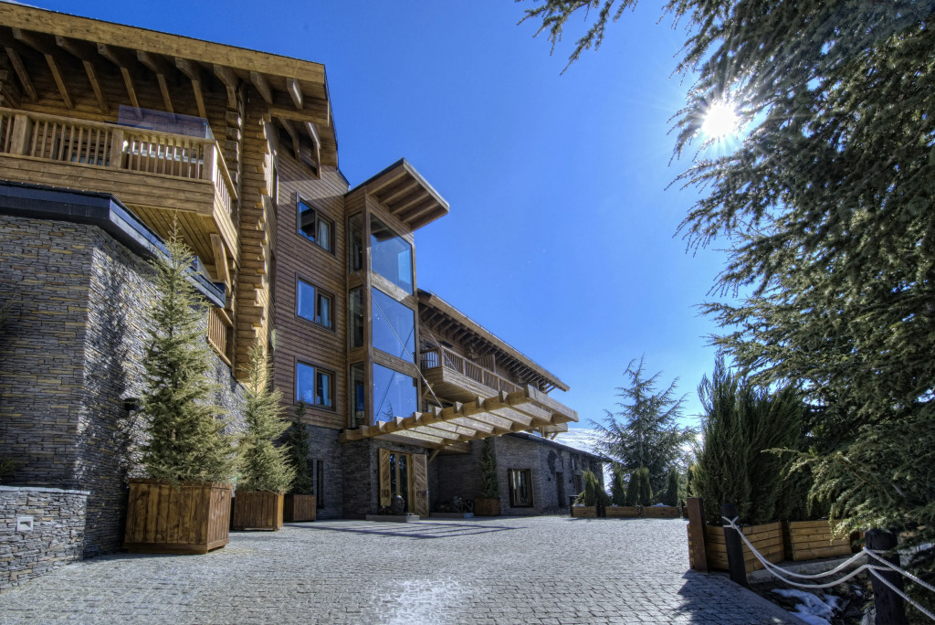 El Lodge, Ski & Spa