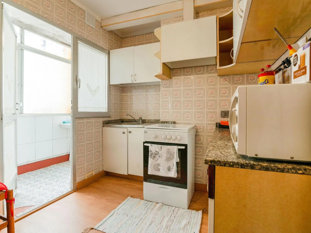 Snug Apartment in Santiago de Compostela With Terrace