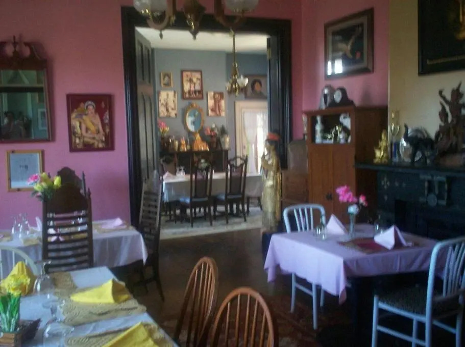 Ubon Thai Victorian Inn & Restaurant