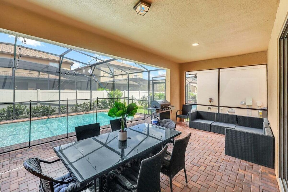 8872ql-backup · Newly Furnished 9BR Villa With Pool/spa