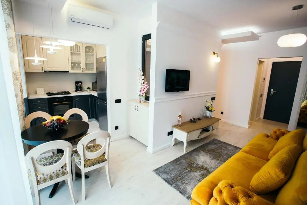 Briana Luxury Studio