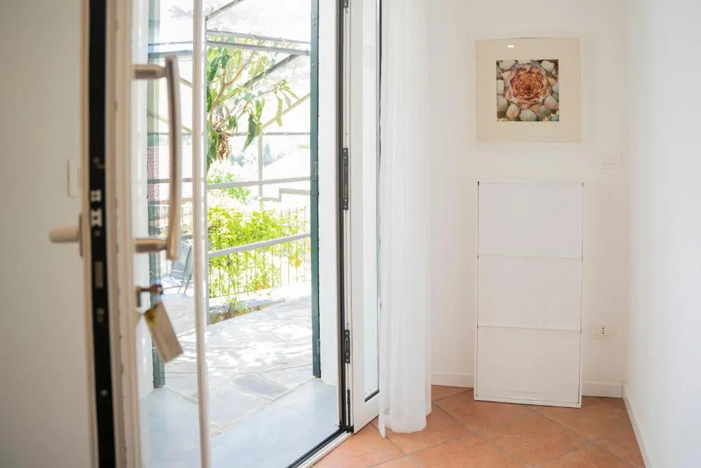 MIMOSA - Villa Luisa: Pace, Relax a 2 passi dal mare