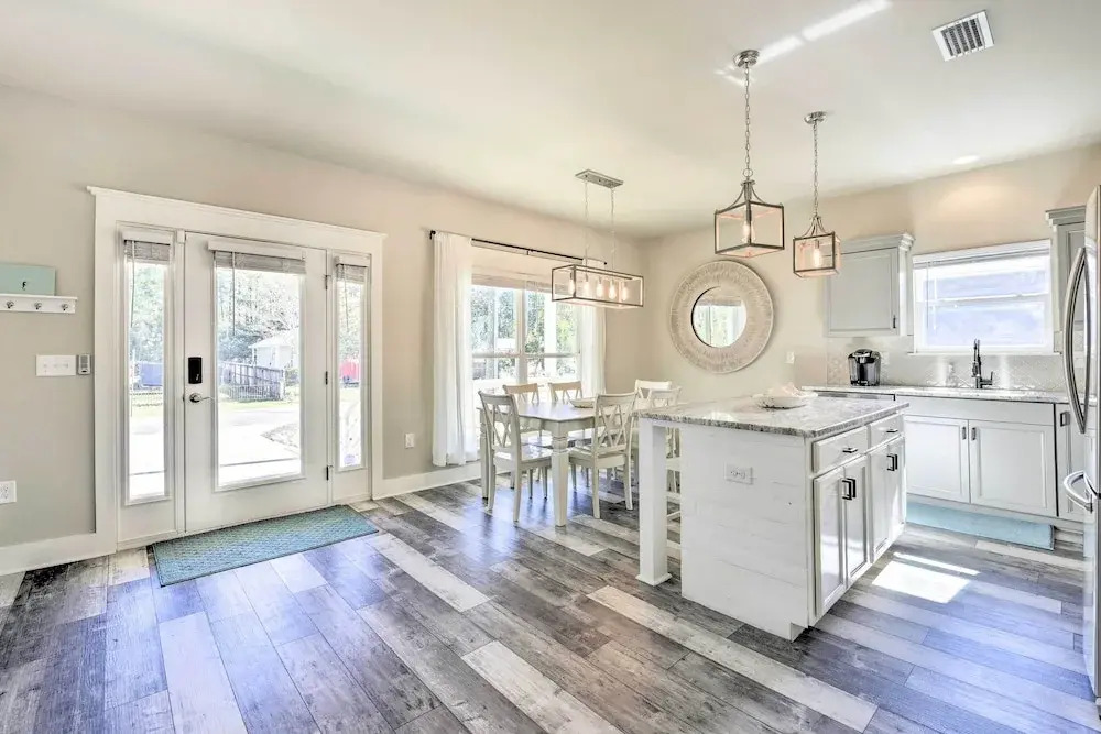 Modern Santa Rosa Beach Retreat w/ Yard & Patio