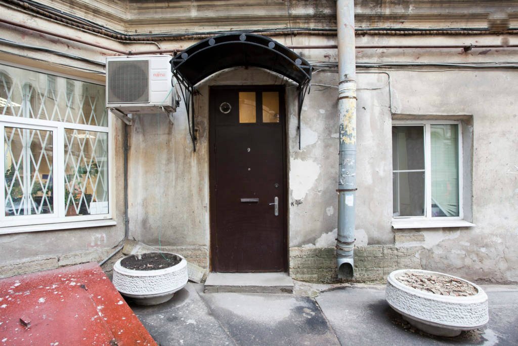 V Tsentre Sankt-Peterburga Apartments