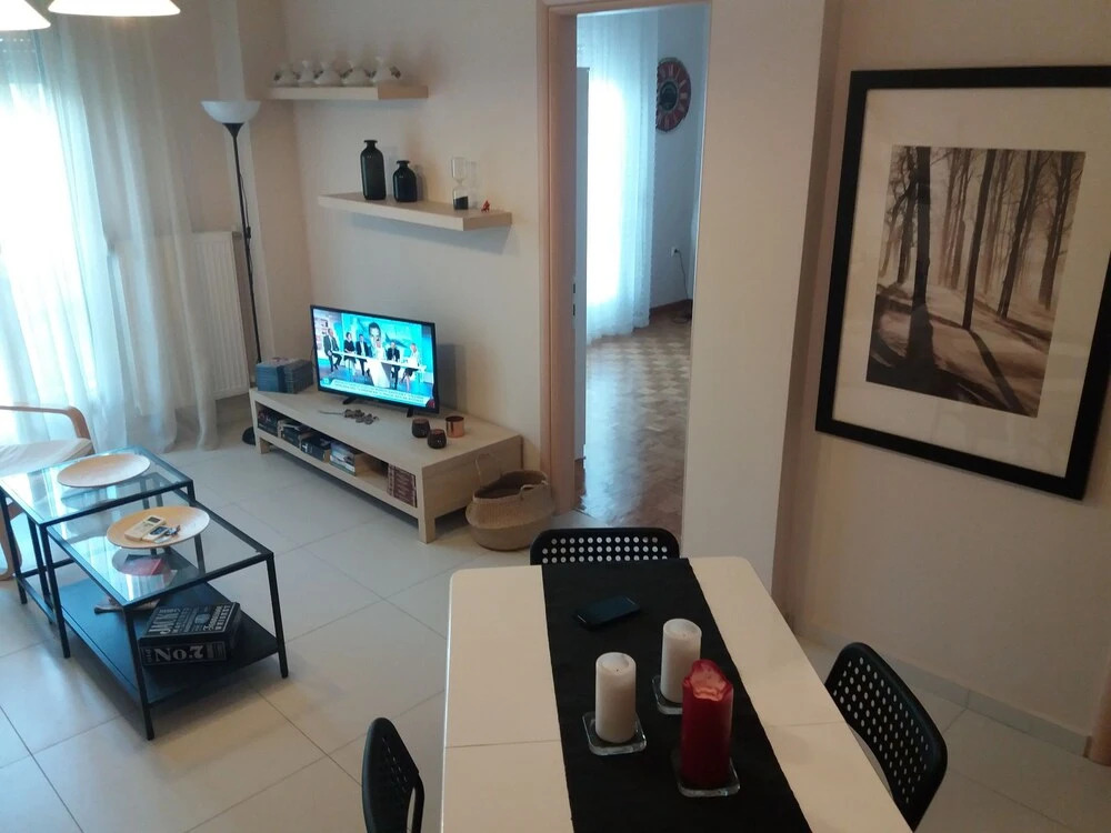 Trendy Urban Home in Athens - 5' to Metro Station