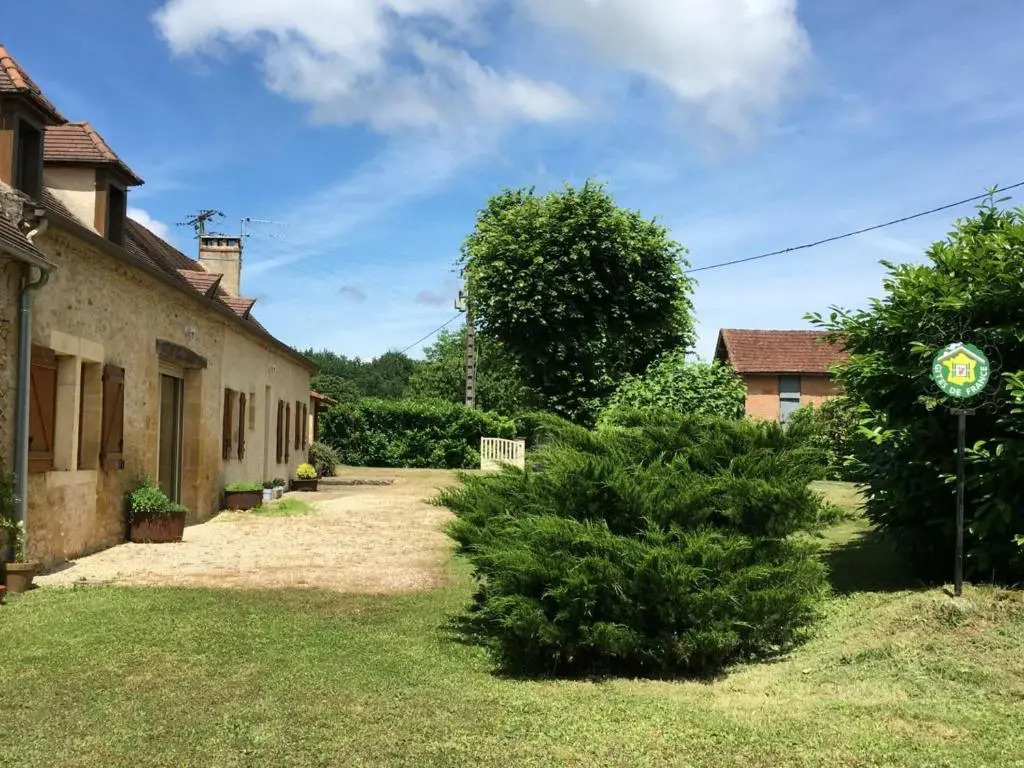 Maison de charme en Dordogne avec cheminée et jardin clos - FR-1-616-159