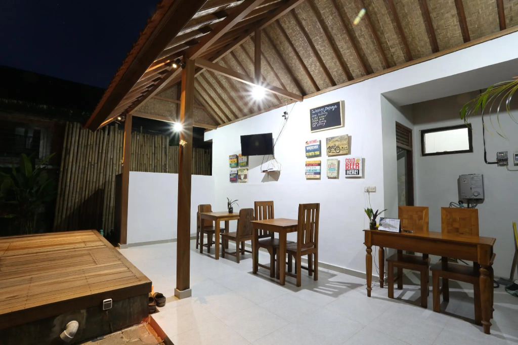 Green Papaya House