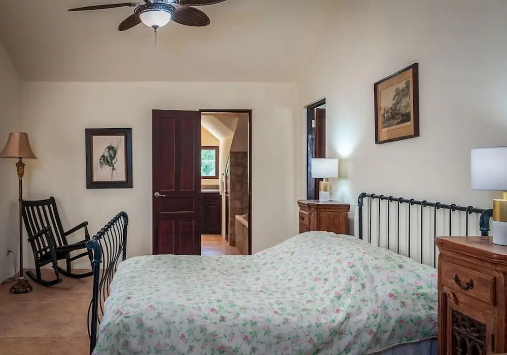 Casa Tigre - Large 7 bedroom Oceanfront Retreat Home