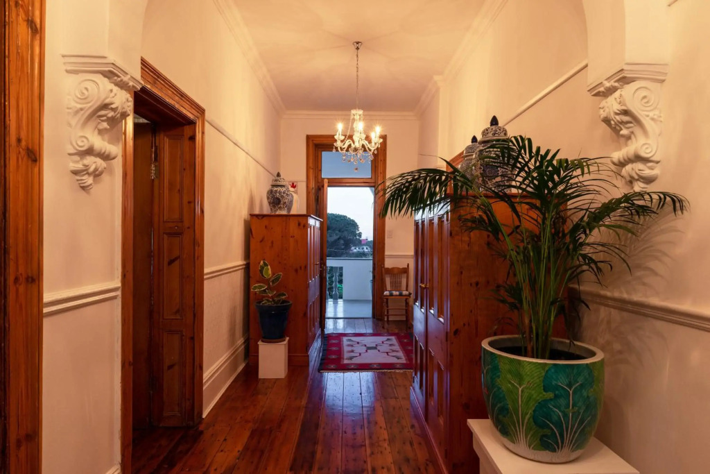Esperanza Guest House