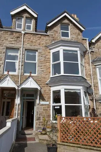 3 Porthminster B&B