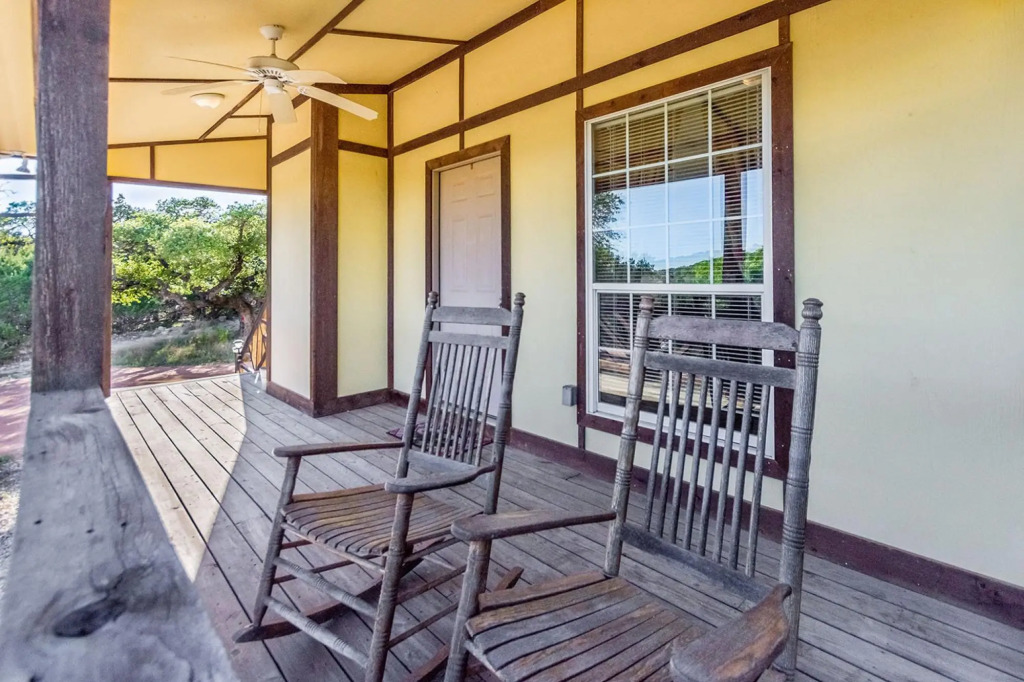 Appian Way Avalon Cottage