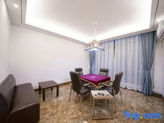 Station Yixia Travel Rental (Haikou Meilan Airport Branch)