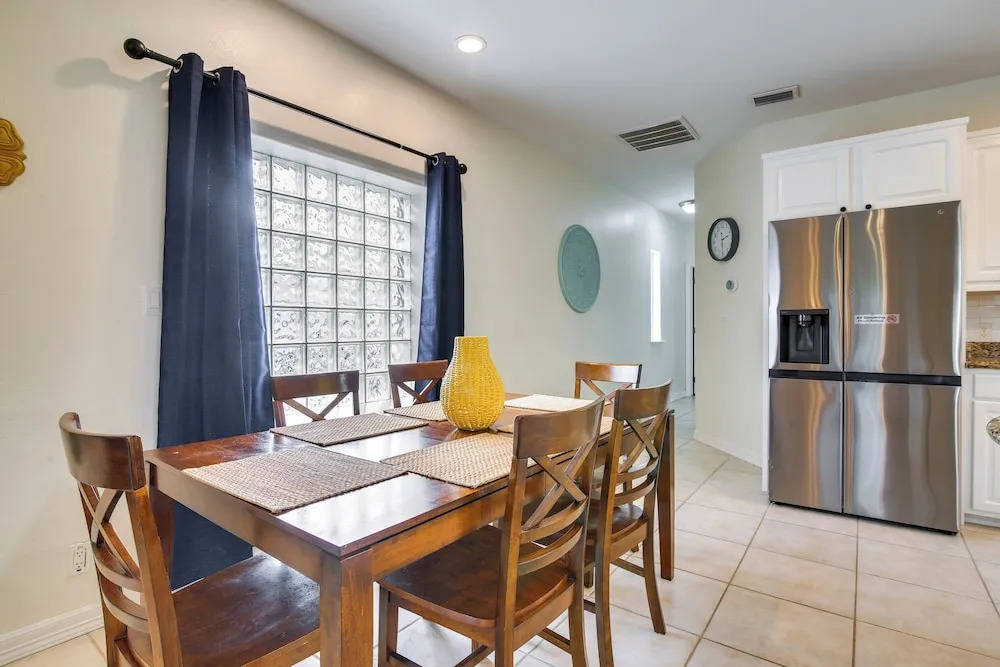 Steps to Beach: Oceanside Townhome w/ Heated Pool