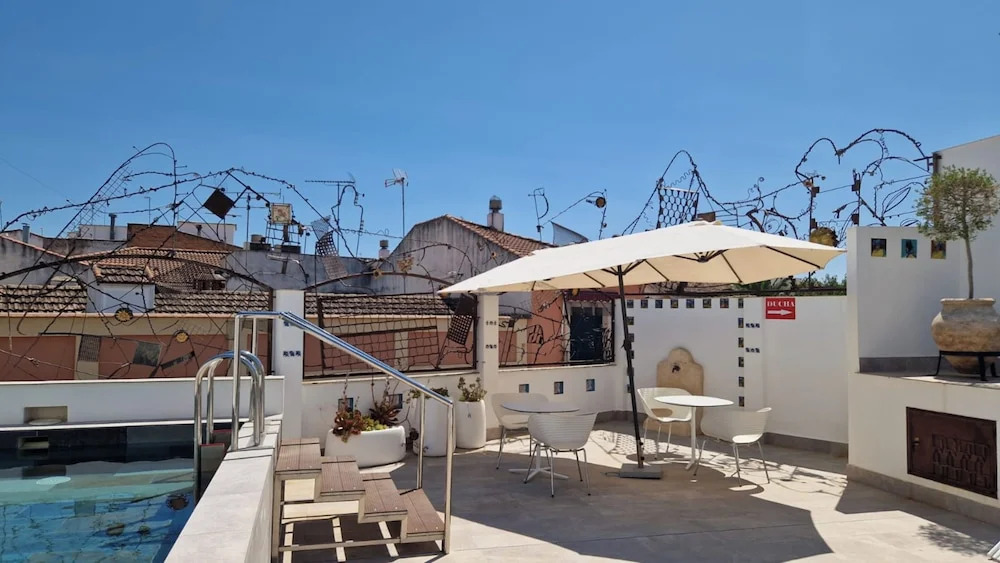 Hotel Oleum - Parking Gratuito bajo disponibilidad y reserva previa