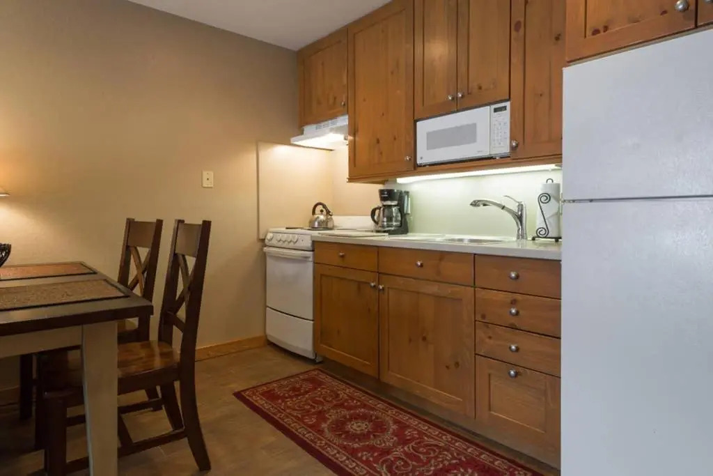 #213 1br Snowcrest Condo Walk 2 Lift