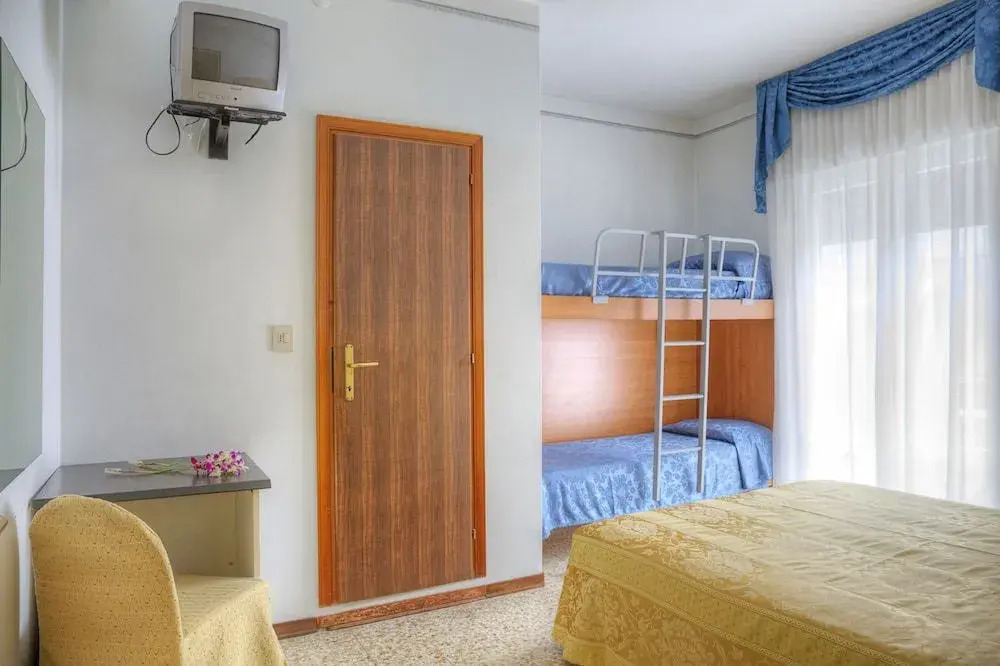 Hotel Fides