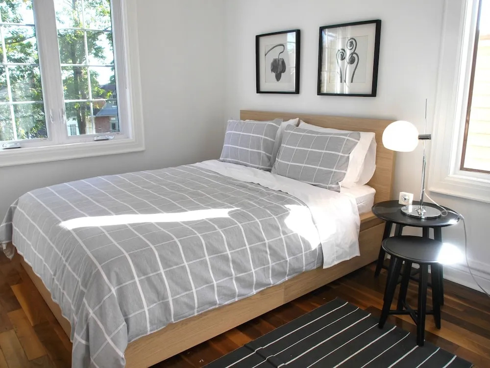 Gorgeous 1BR House in Riverdale