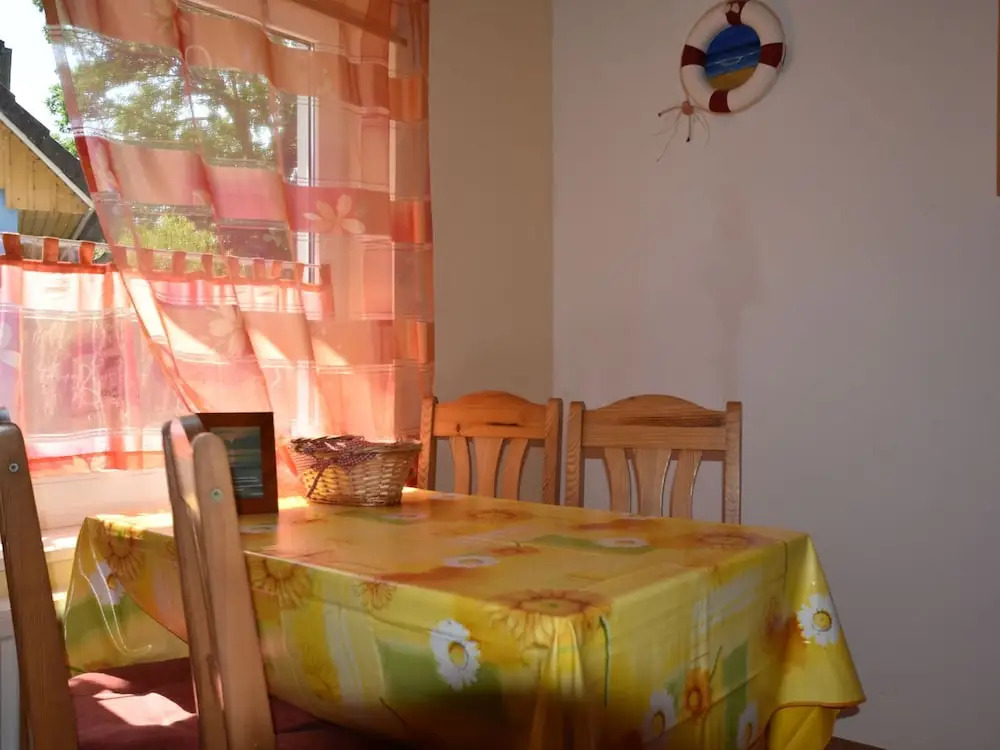 Geraeumige Ferienwohnung mit Garten