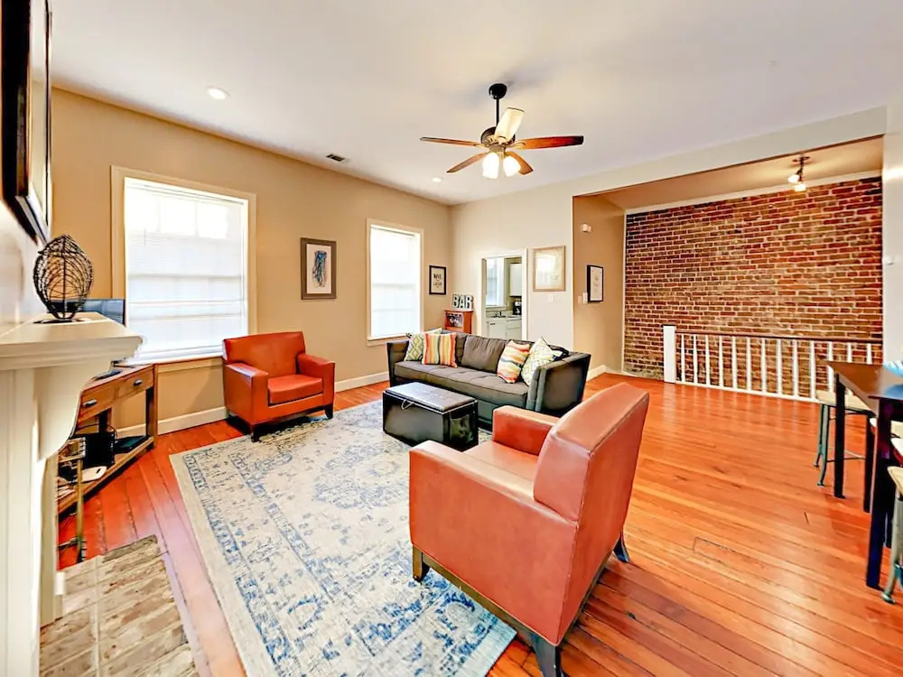 E Liberty Townhouse Unit 125, 127a and 127b 5 Bedrooms 4.5 Bathrooms T