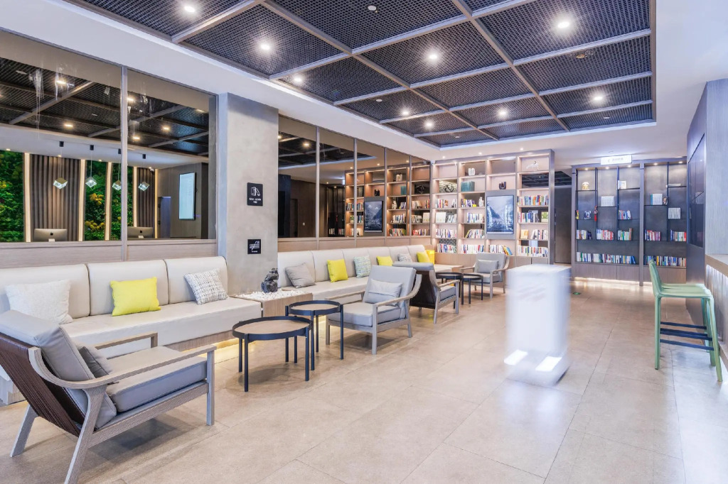Atour X Hotel Beijing South Railway Station Majiabao Metro Station