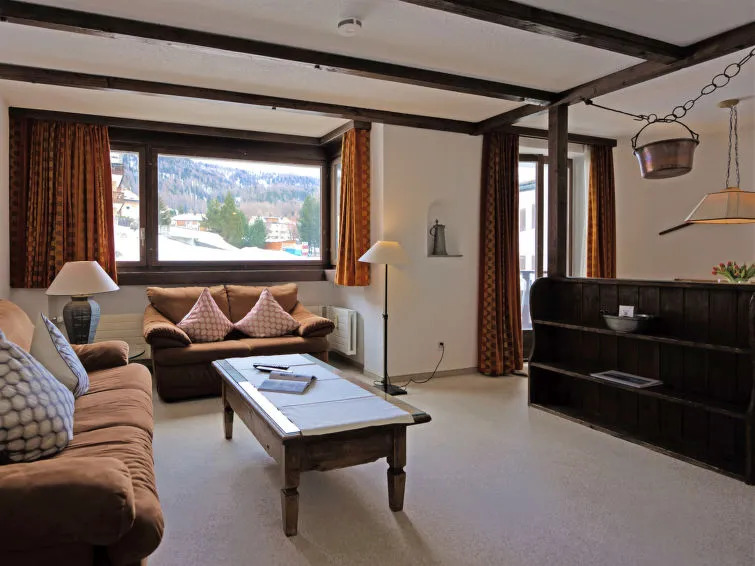 Apartment Chesa Linaria by Interhome